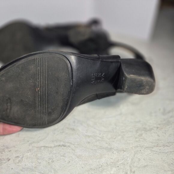 Black Naturalizer Heeled Dress Shoes Size 7.5 - Picture 9 of 11